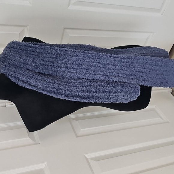 NWT Nordstrom Rack Solid Cozy Ribbed Textured Muffler Scarf Blue OS - Picture 8 of 9